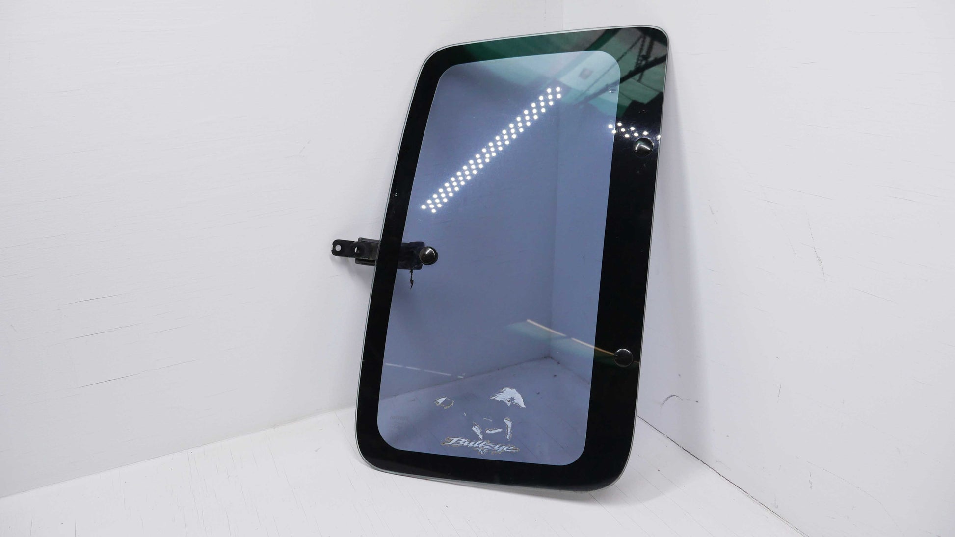 RH Space Cab Rear Quarter Glass And Latch Genuine Toyota - Fits Toyota ...